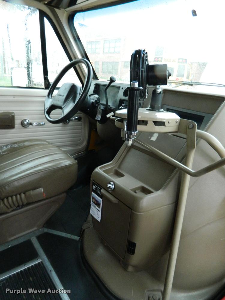 image for item DB1006 1995 Chevrolet G30 school bus
