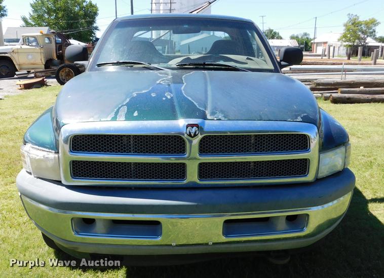 image for item DB1008 2001 Dodge Ram 1500 Club Cab pickup truck