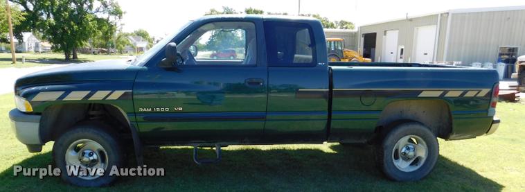 image for item DB1008 2001 Dodge Ram 1500 Club Cab pickup truck