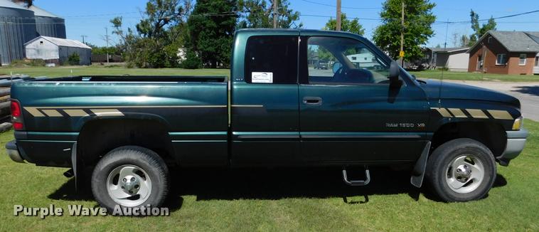 image for item DB1008 2001 Dodge Ram 1500 Club Cab pickup truck