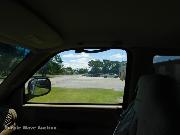 image for item DB1008 2001 Dodge Ram 1500 Club Cab pickup truck