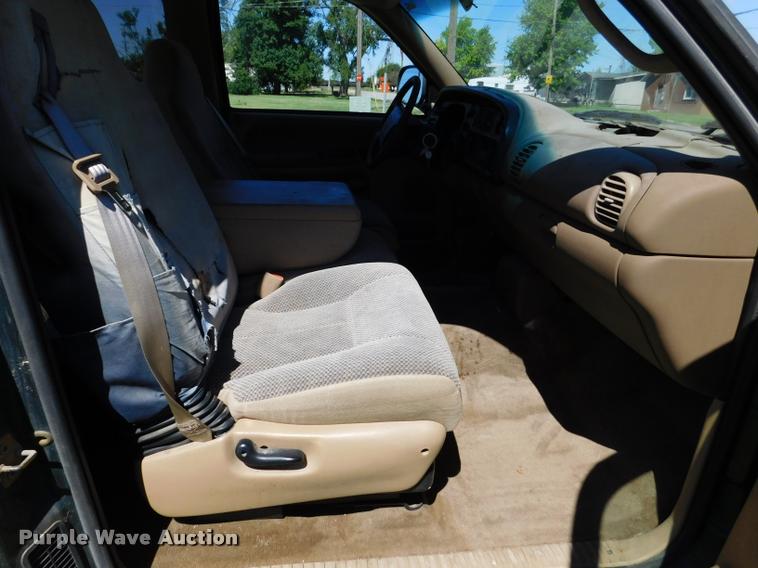 image for item DB1008 2001 Dodge Ram 1500 Club Cab pickup truck