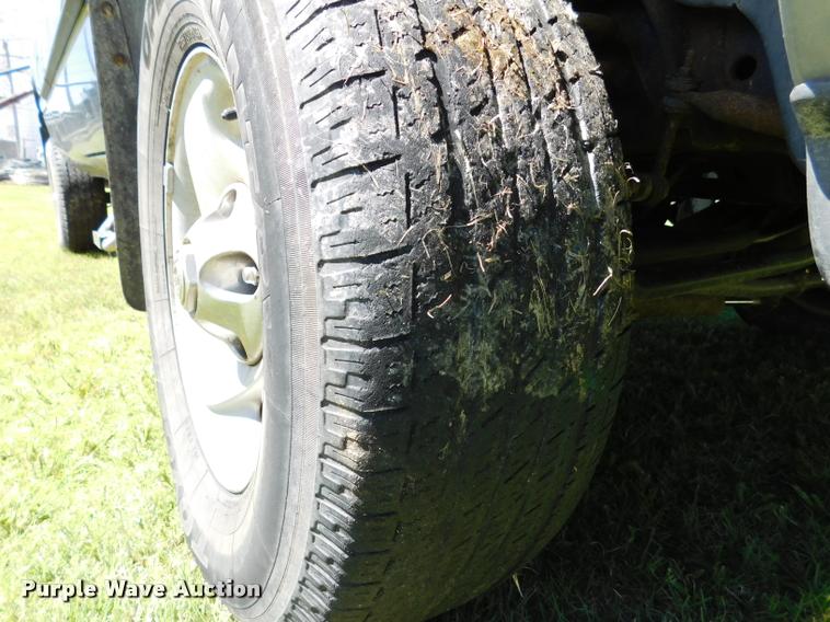 image for item DB1008 2001 Dodge Ram 1500 Club Cab pickup truck