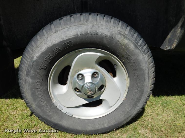 image for item DB1008 2001 Dodge Ram 1500 Club Cab pickup truck