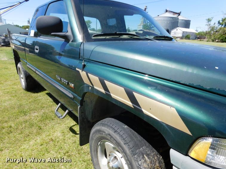 image for item DB1008 2001 Dodge Ram 1500 Club Cab pickup truck