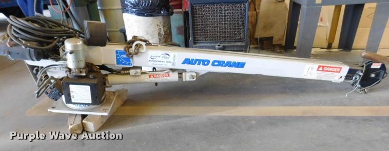 image for item DB1009 Auto crane
