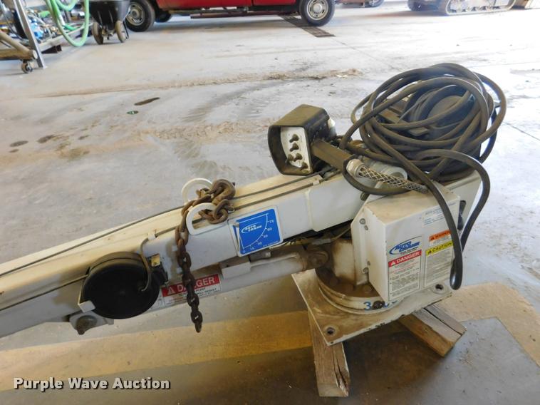 image for item DB1009 Auto crane