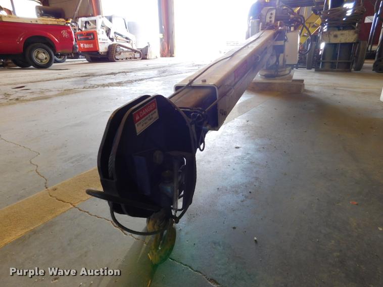 image for item DB1009 Auto crane