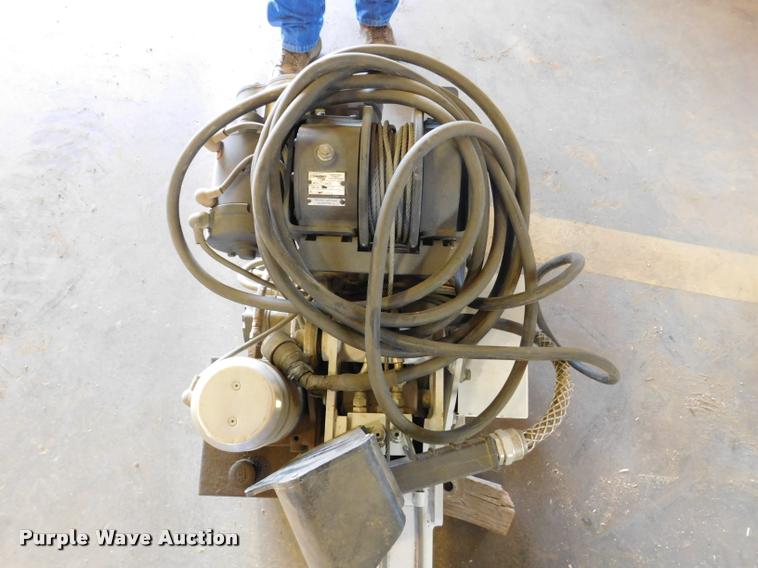 image for item DB1009 Auto crane