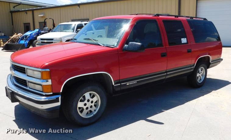 image for item DB1020 1995 Chevrolet Suburban C1500 SUV