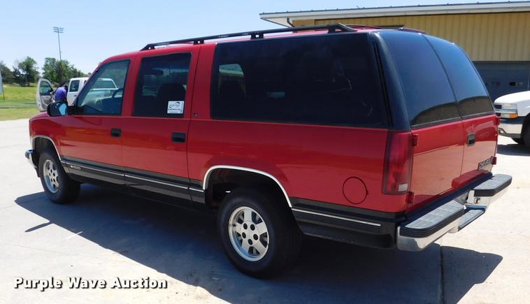 image for item DB1020 1995 Chevrolet Suburban C1500 SUV