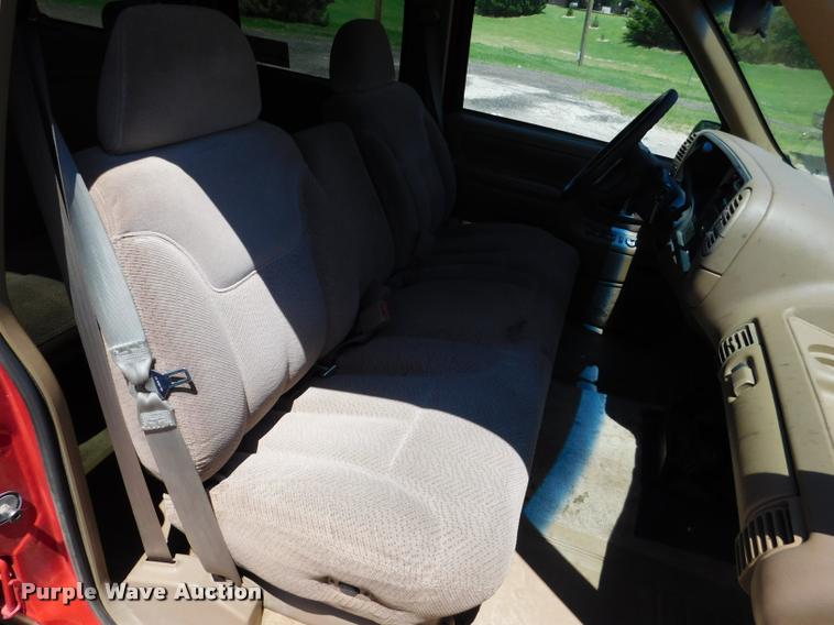 image for item DB1020 1995 Chevrolet Suburban C1500 SUV