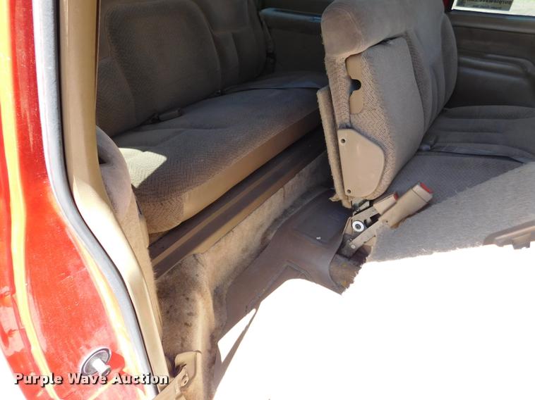 image for item DB1020 1995 Chevrolet Suburban C1500 SUV