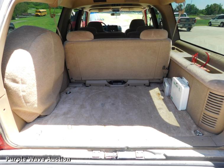 image for item DB1020 1995 Chevrolet Suburban C1500 SUV