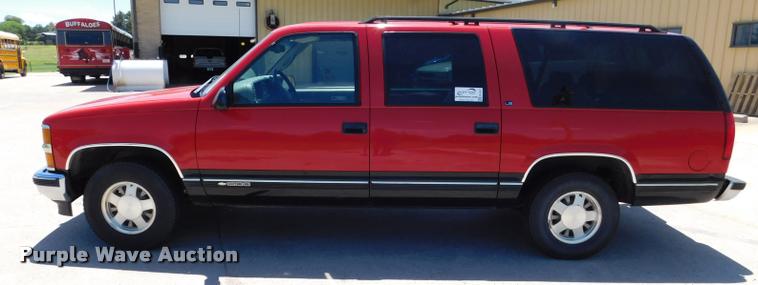 image for item DB1022 1998 Chevrolet Suburban C1500 SUV
