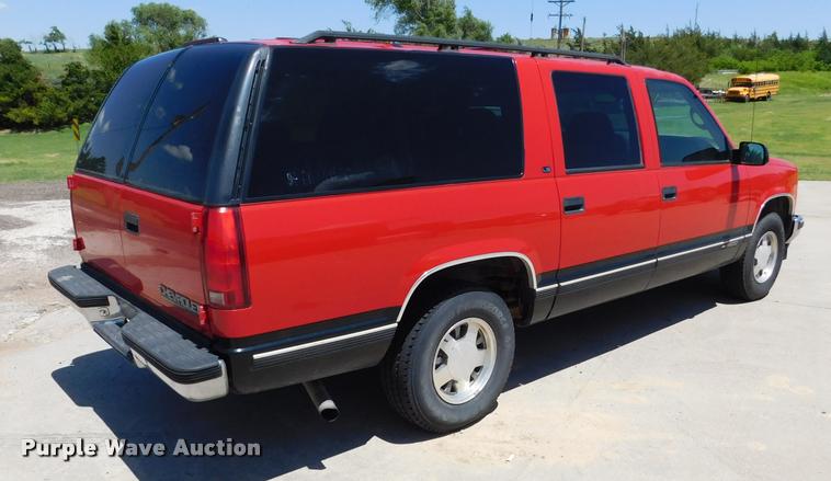 image for item DB1022 1998 Chevrolet Suburban C1500 SUV