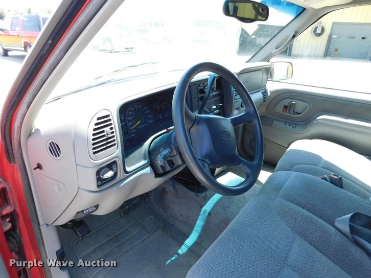 image for item DB1022 1998 Chevrolet Suburban C1500 SUV