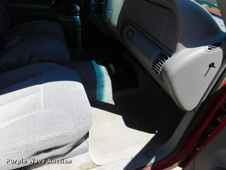 image for item DB1022 1998 Chevrolet Suburban C1500 SUV