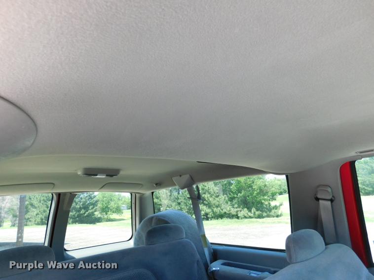 image for item DB1022 1998 Chevrolet Suburban C1500 SUV