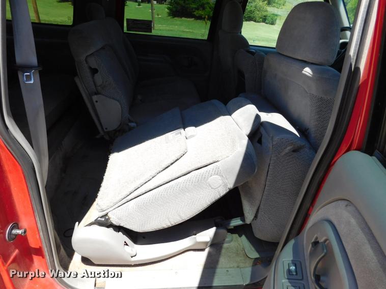 image for item DB1022 1998 Chevrolet Suburban C1500 SUV