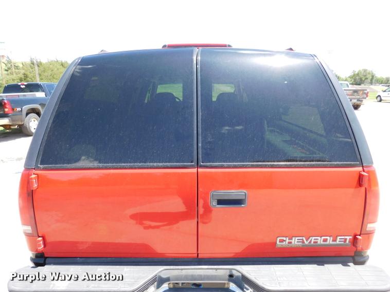 image for item DB1022 1998 Chevrolet Suburban C1500 SUV