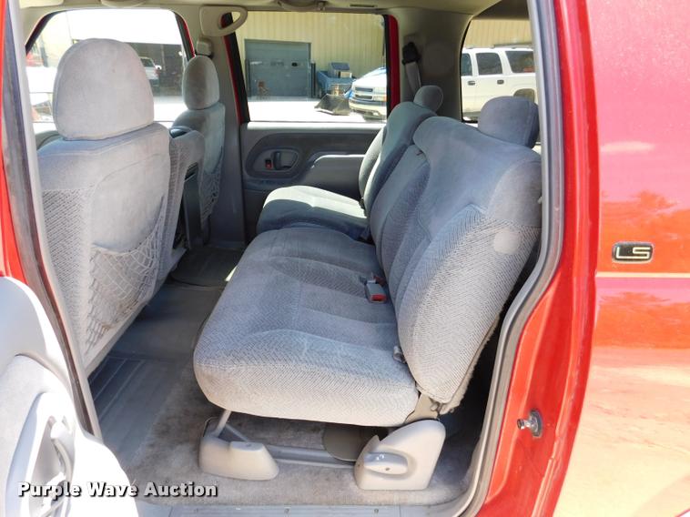 image for item DB1022 1998 Chevrolet Suburban C1500 SUV
