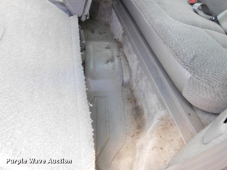 image for item DB1022 1998 Chevrolet Suburban C1500 SUV