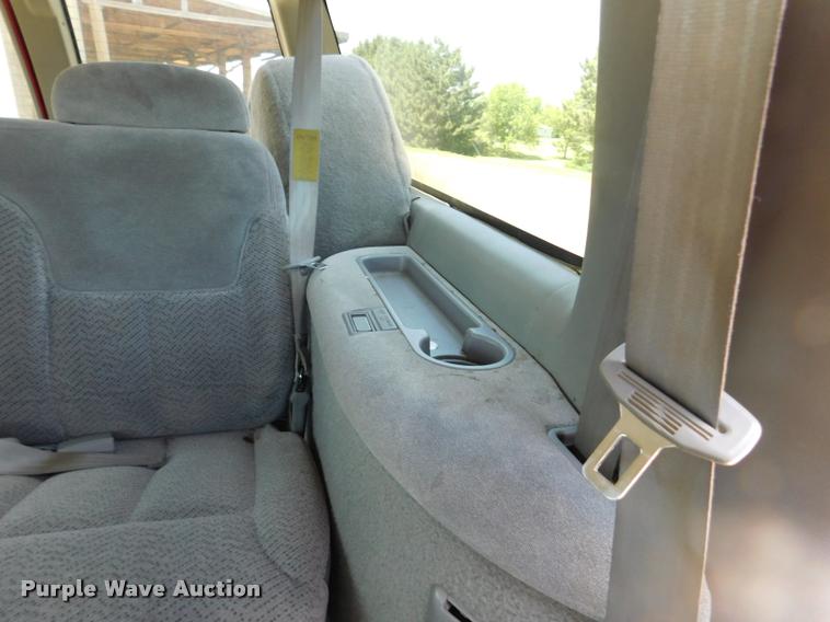 image for item DB1022 1998 Chevrolet Suburban C1500 SUV