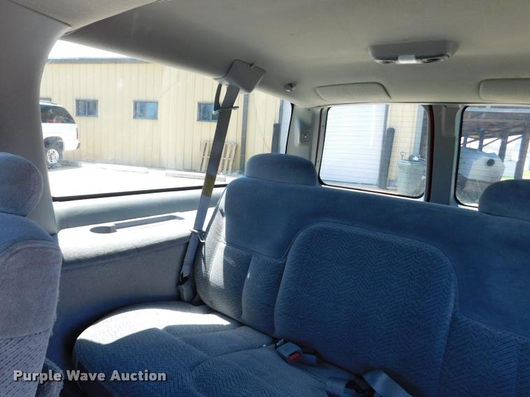 image for item DB1022 1998 Chevrolet Suburban C1500 SUV