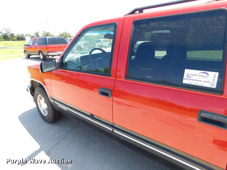 image for item DB1022 1998 Chevrolet Suburban C1500 SUV