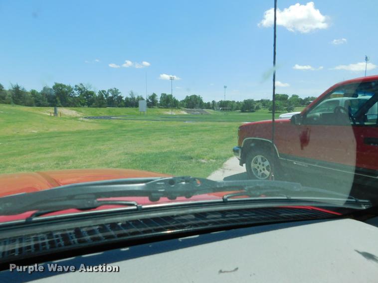 image for item DB1022 1998 Chevrolet Suburban C1500 SUV