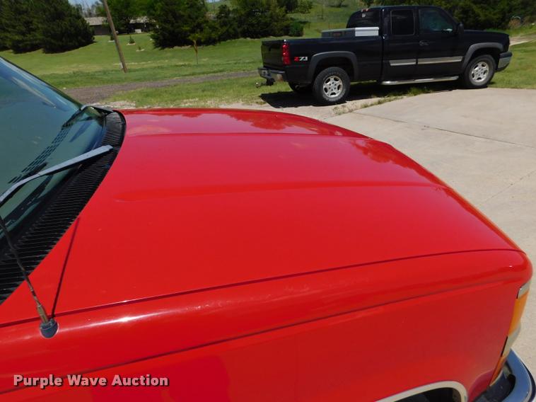 image for item DB1022 1998 Chevrolet Suburban C1500 SUV