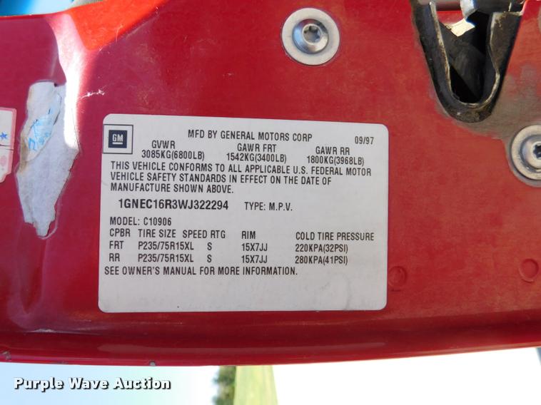 image for item DB1022 1998 Chevrolet Suburban C1500 SUV