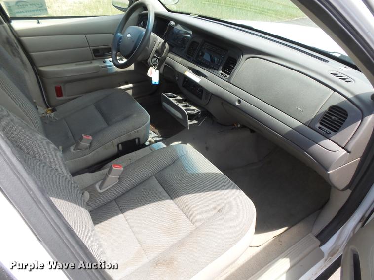 image for item DB2615 2007 Ford Crown Victoria Police Interceptor