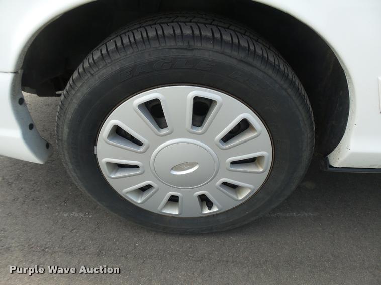 image for item DB2615 2007 Ford Crown Victoria Police Interceptor