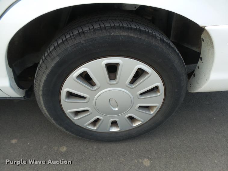 image for item DB2615 2007 Ford Crown Victoria Police Interceptor