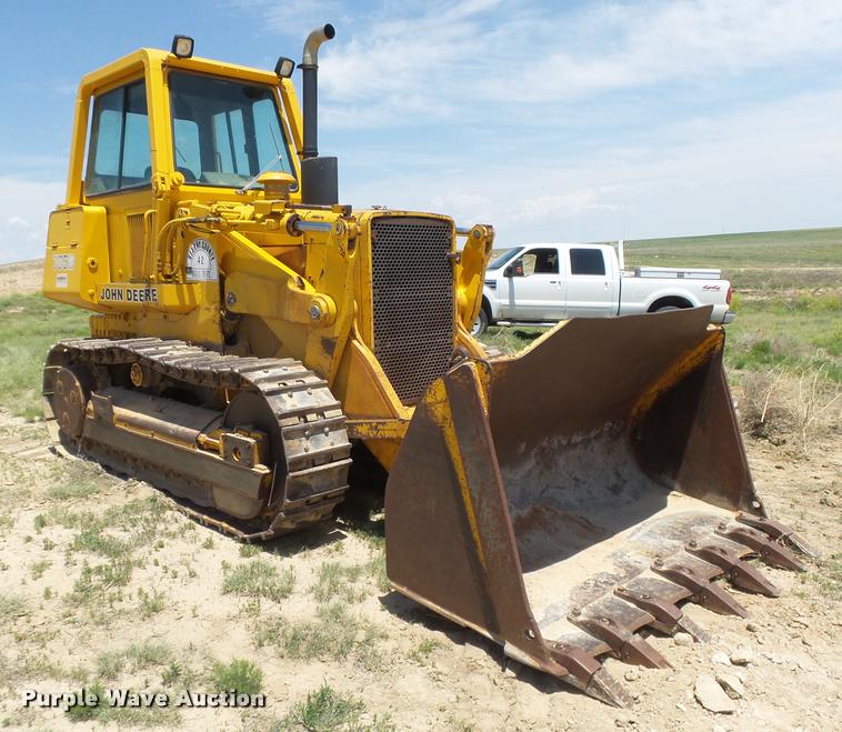 image for item DB2617 1985 John Deere 755B track loader