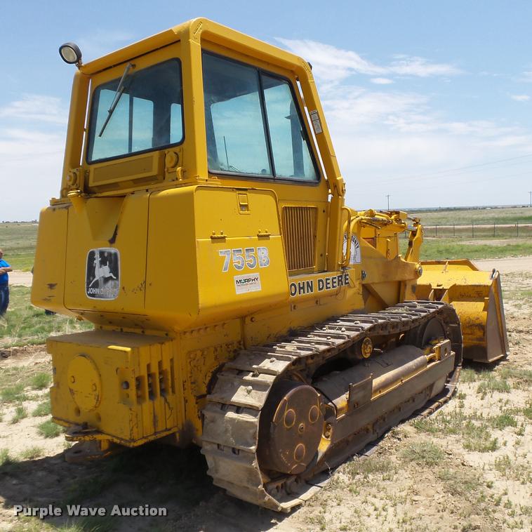 image for item DB2617 1985 John Deere 755B track loader