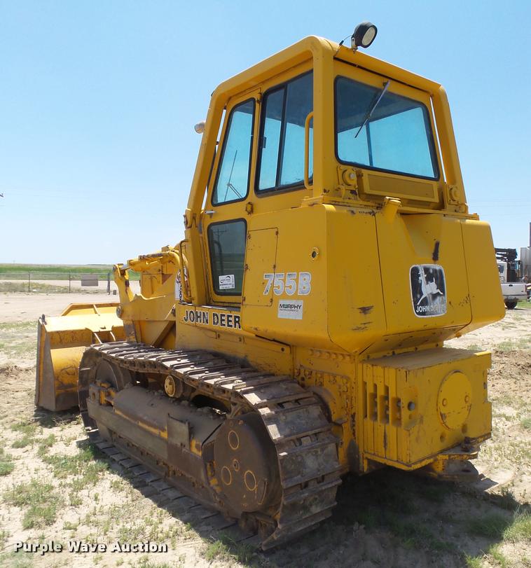 image for item DB2617 1985 John Deere 755B track loader