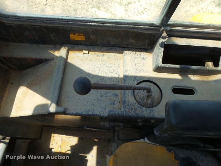 image for item DB2617 1985 John Deere 755B track loader