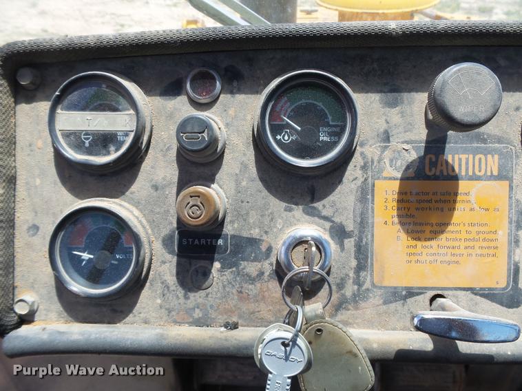 image for item DB2617 1985 John Deere 755B track loader