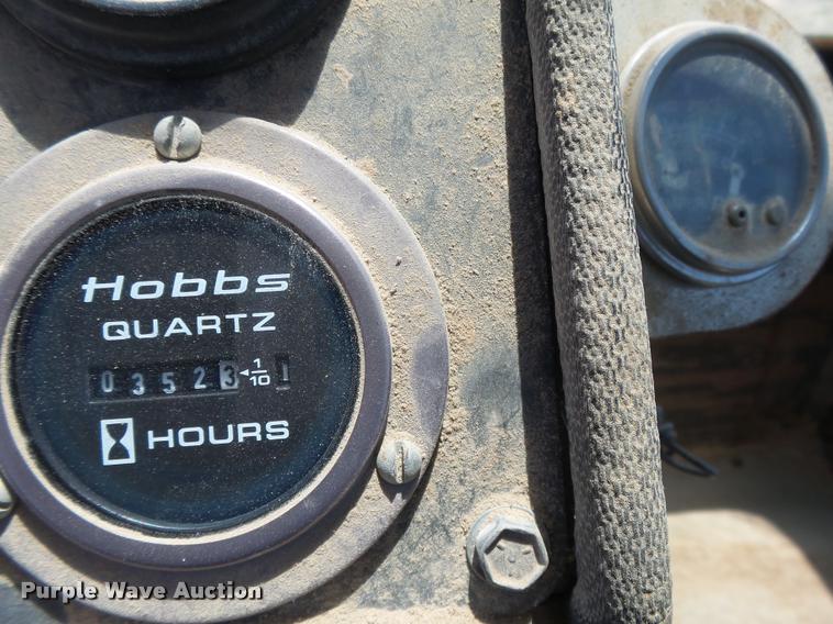 image for item DB2617 1985 John Deere 755B track loader