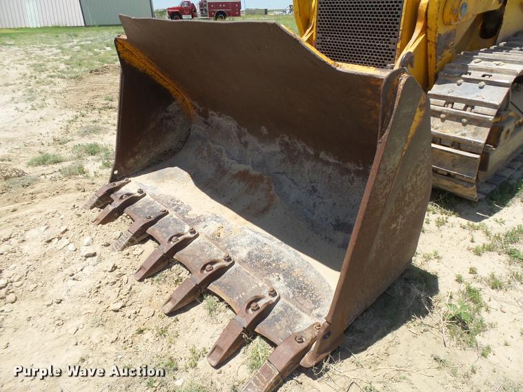 image for item DB2617 1985 John Deere 755B track loader