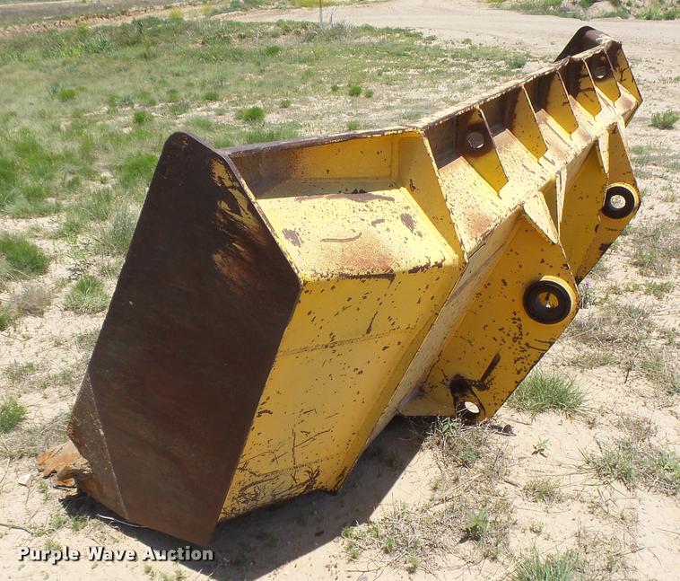 image for item DB2617 1985 John Deere 755B track loader