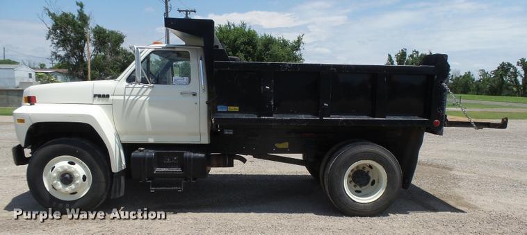 image for item DB2621 1987 Ford F800 dump truck