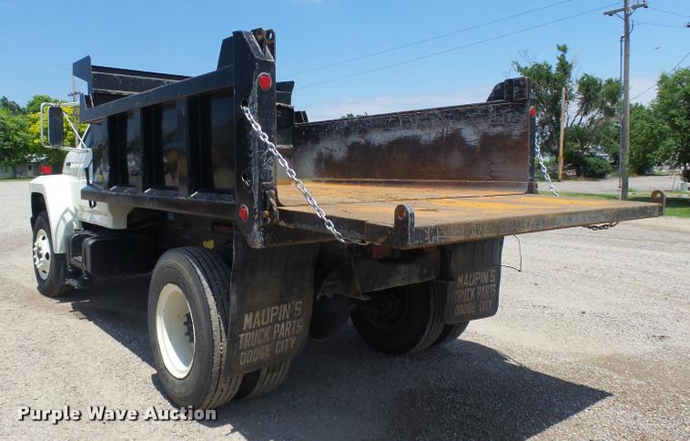image for item DB2621 1987 Ford F800 dump truck