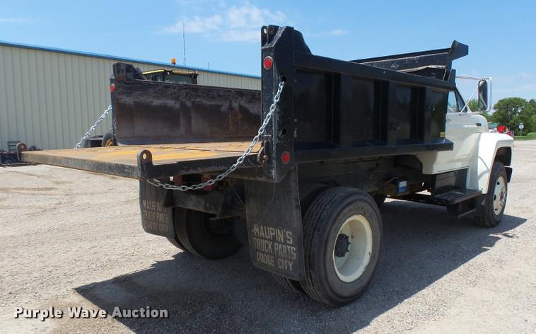 image for item DB2621 1987 Ford F800 dump truck