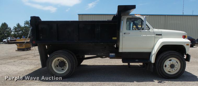 image for item DB2621 1987 Ford F800 dump truck