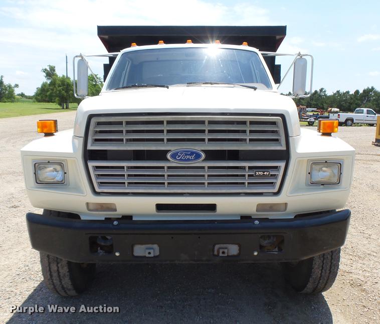 image for item DB2621 1987 Ford F800 dump truck