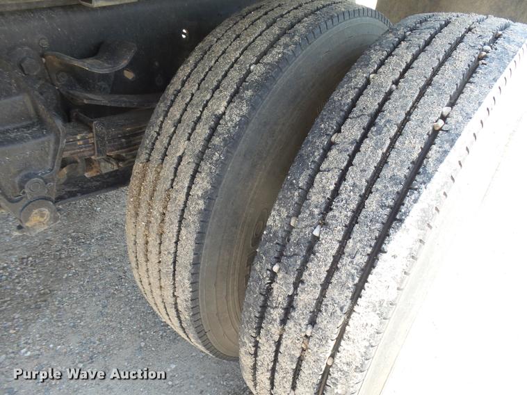 image for item DB2621 1987 Ford F800 dump truck